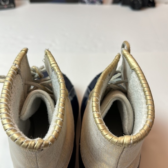 Jack Rodgers Chloe Rain/ snow boots with a whipstitch blue and gold . - Picture 10 of 11